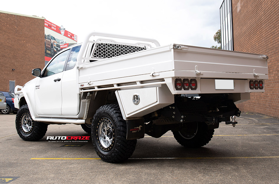 TOYOTA HILUX KMC GRS MACHINED SATIN BLACK LIP