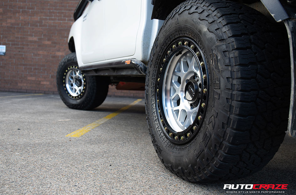TOYOTA HILUX KMC GRS MACHINED W/ SATIN BLACK LIP