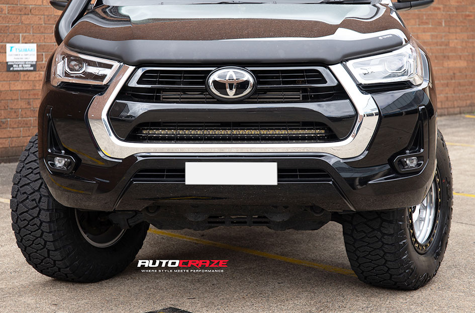 TOYOTA HILUX KMC GRS MACHINED W/ SATIN BLACK LIP 