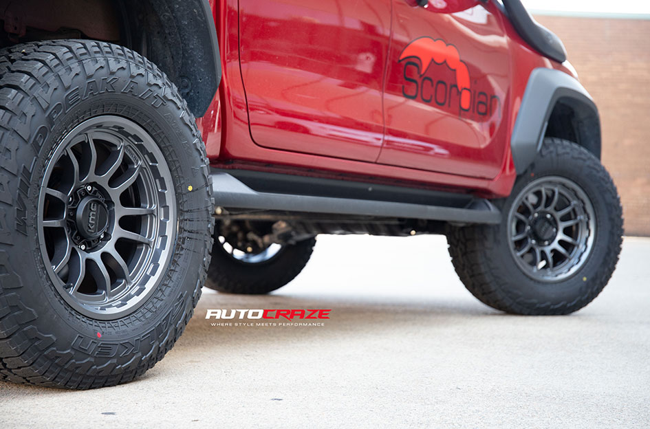 TOYOTA HILUX KMC WRATH MATTE ANTHRACITE 