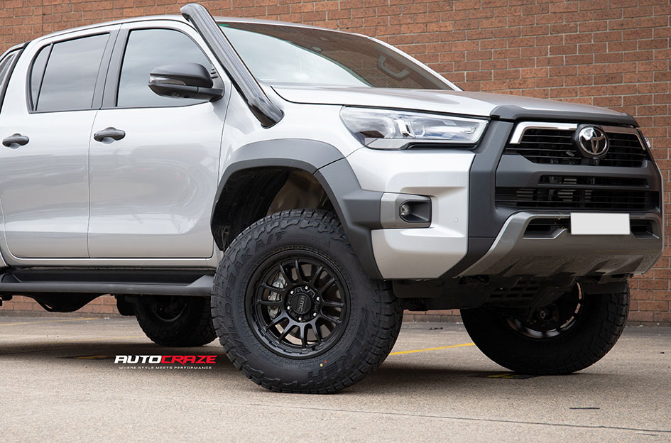 TOYOTA HILUX KMC WRATH SATIN BLACK
