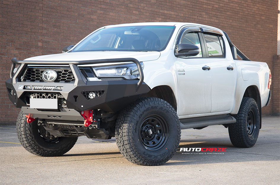 TOYOTA HILUX KING D-HOLE BLACK