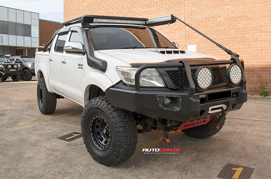 TOYOTA HILUX KING D-LOCKER BLACK 