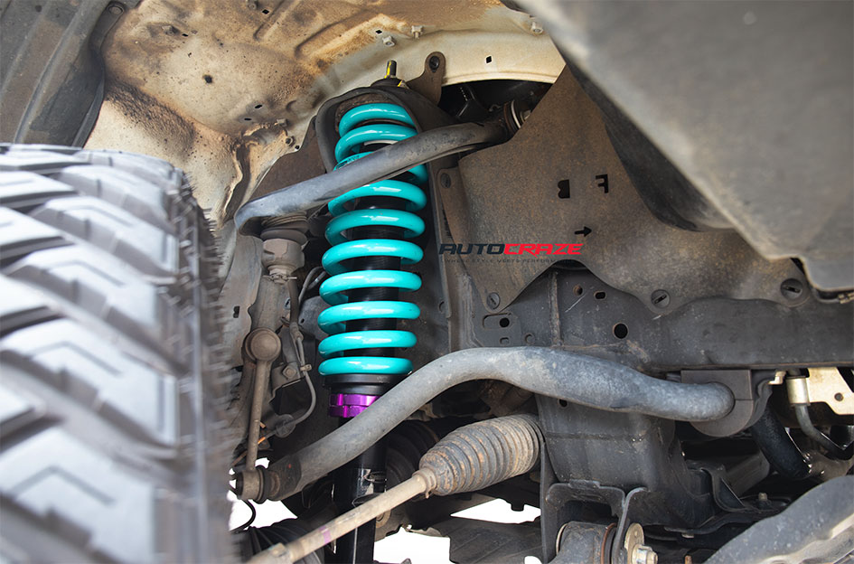 TOYOTA HILUX KING D-LOCKER BLACK