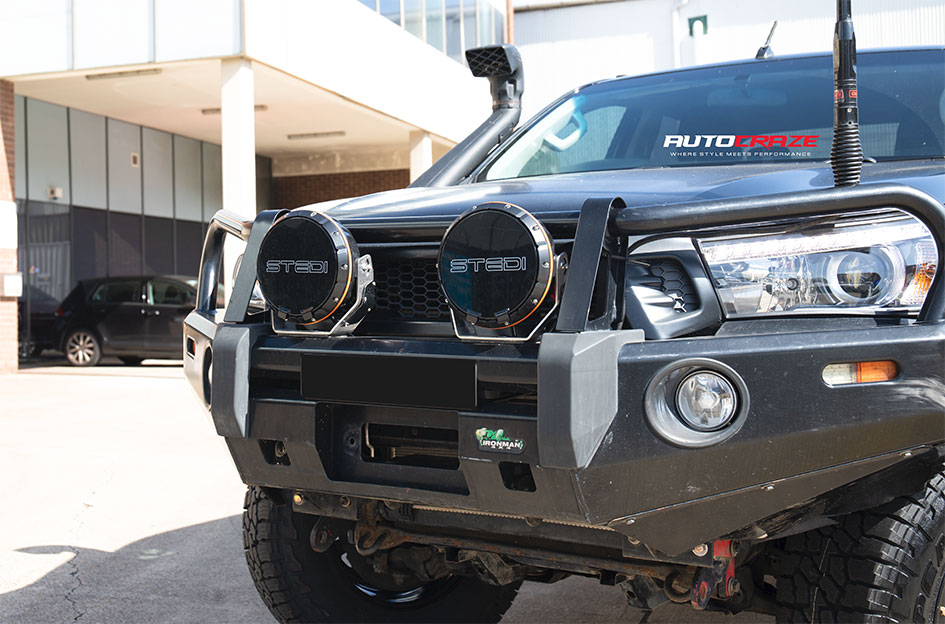 TOYOTA HILUX KING D-LOCKER BLACK