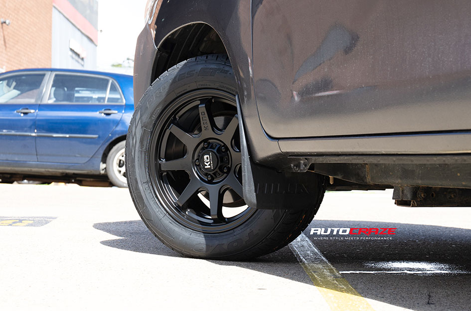 TOYOTA HILUX KING GRAPPLER SATIN BLACK