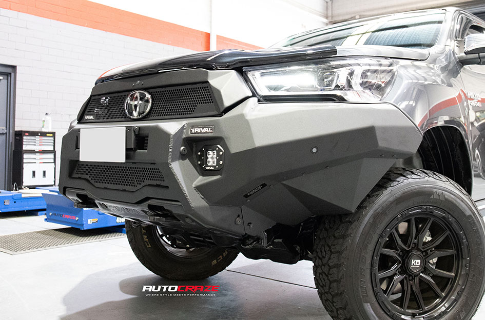 TOYOTA HILUX KING STRYKER SATIN BLACK