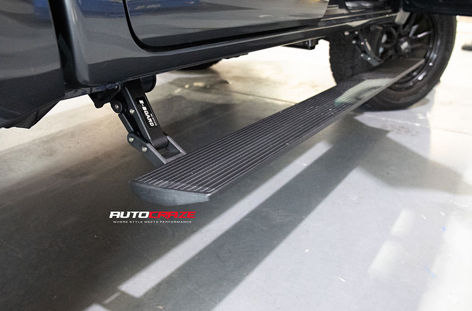 TOYOTA HILUX KING STRYKER SATIN BLACK