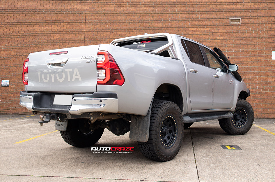 TOYOTA HILUX KING D-LOCKER SATIN BLACK 