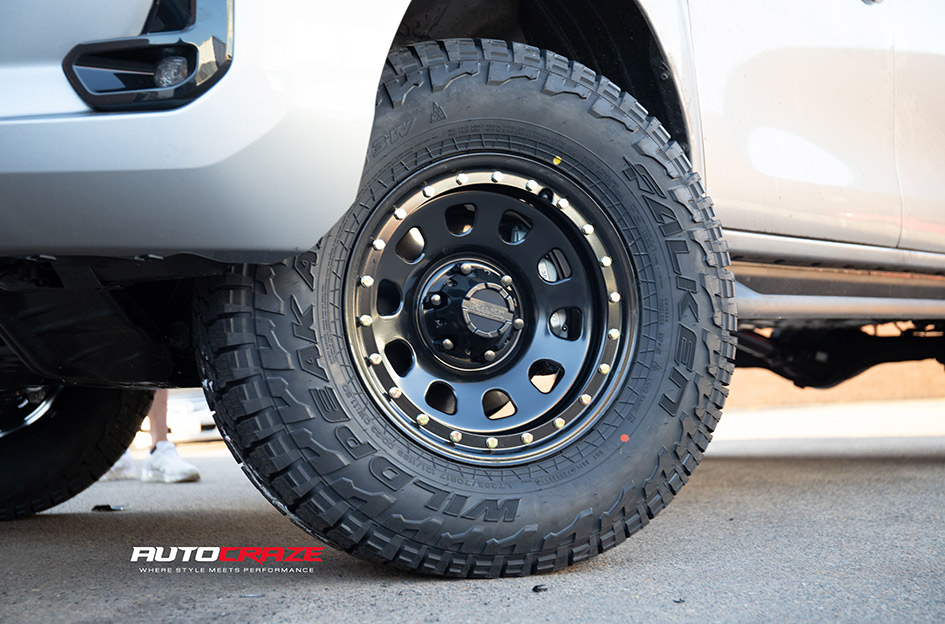 TOYOTA HILUX KING D-LOCKER BLACK 