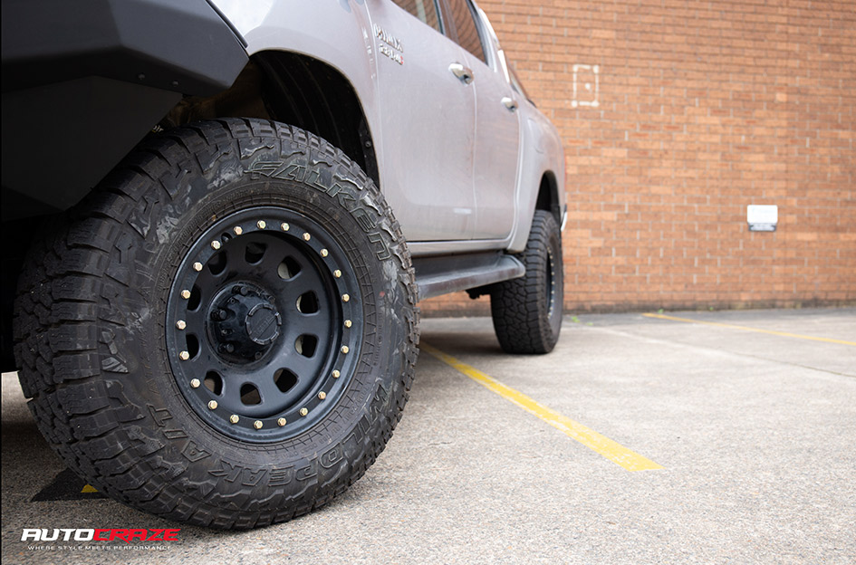TOYOTA HILUX KING D-LOCKER SATIN BLACK 