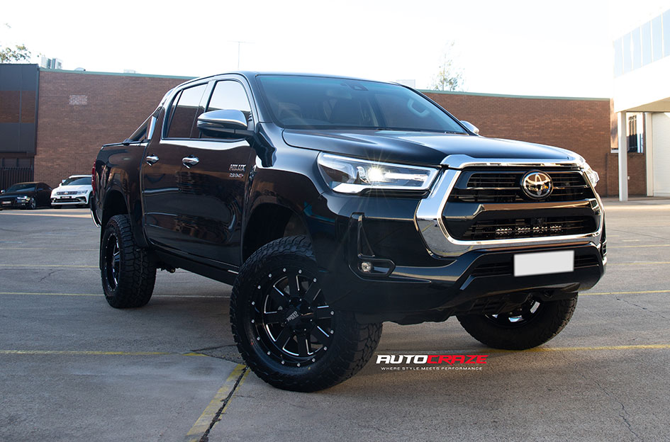 TOYOTA HILUX MOTO METAL MO962 GLOSS BLACK MILLED ACCENTS
