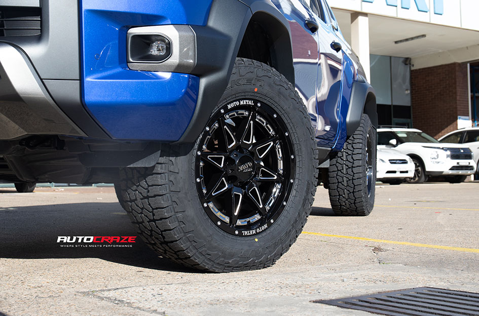 TOYOTA HILUX MOTO METAL MO993 GLOSS BLACK MILLED