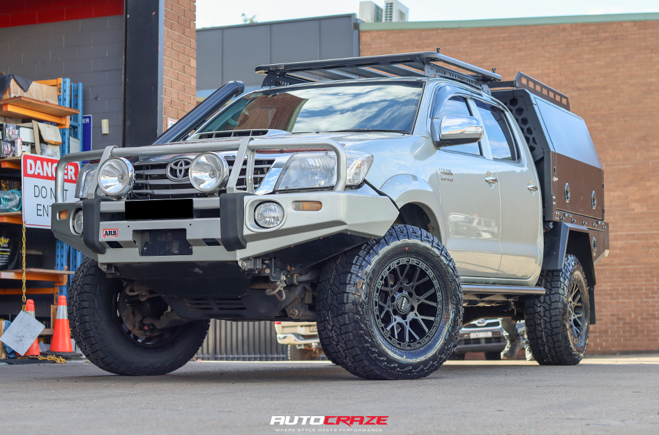 TOYOTA HILUX N70 ROH CRAWLER MATT BLACK