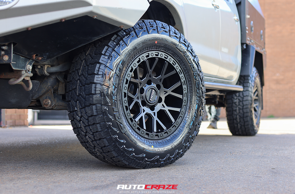 TOYOTA HILUX N70 ROH CRAWLER MATT BLACK