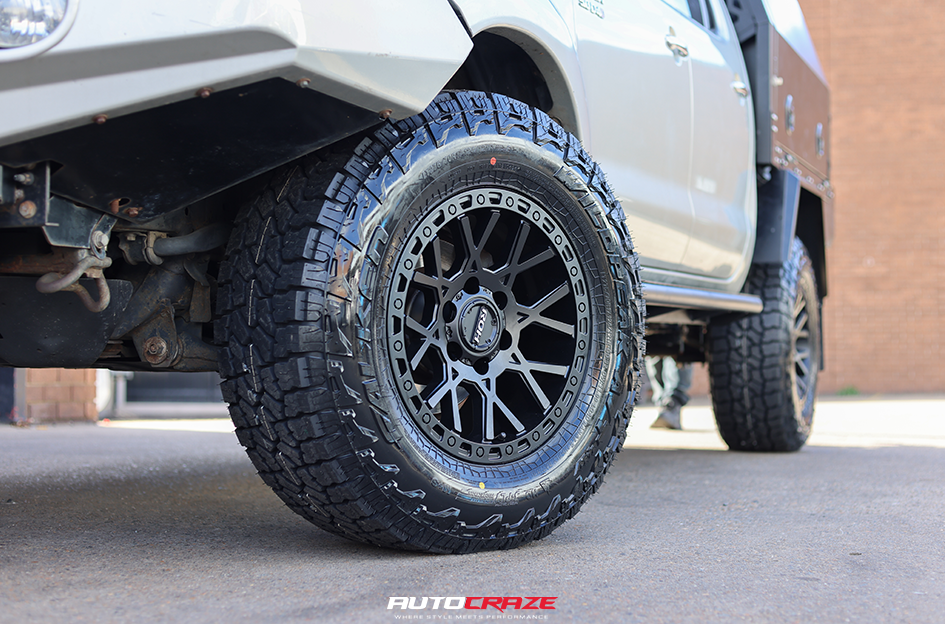 TOYOTA HILUX N70 ROH CRAWLER MATT BLACK