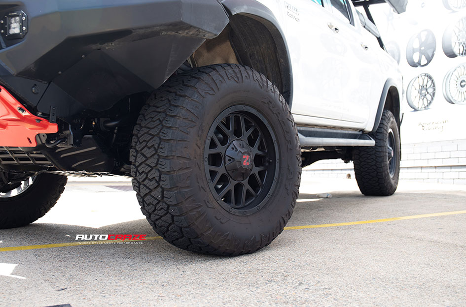 TOYOTA HILUX NOMAD JUDGE MATTE BLACK