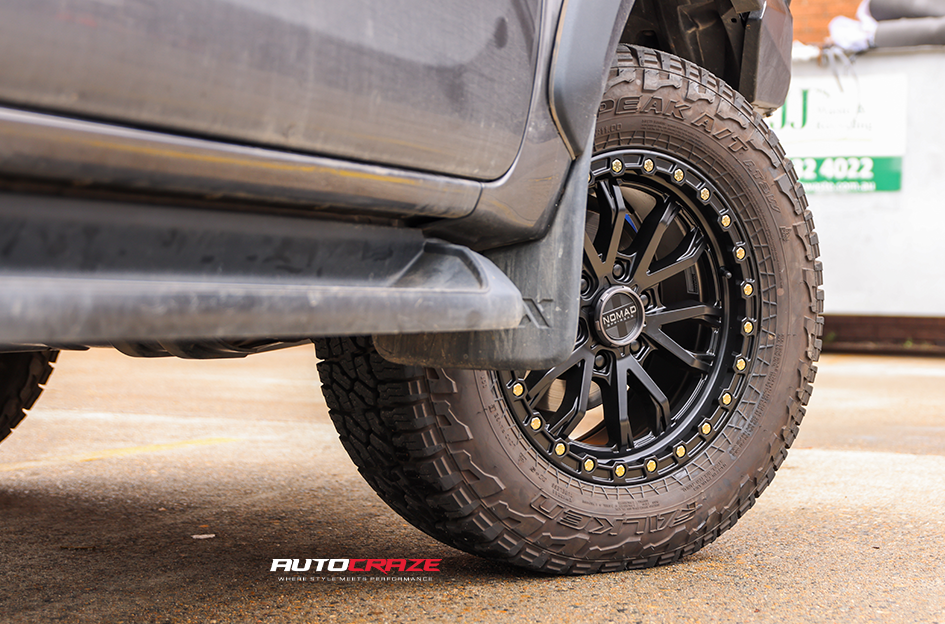 TOYOTA HILUX NOMAD N133 SATIN BLACK