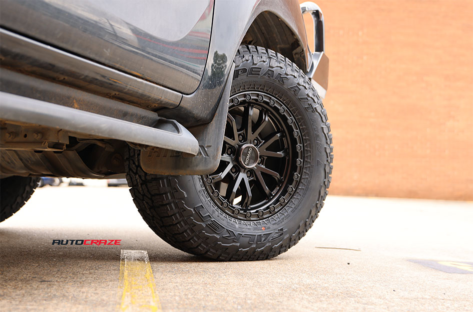 TOYOTA HILUX NOMAD N133 SATIN BLACK