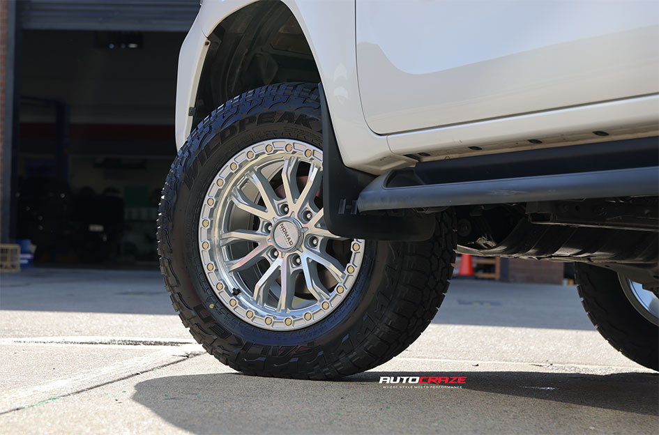 TOYOTA HILUX NOMAD N133 SILVER MACHINED FACE