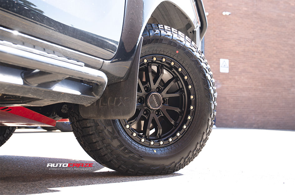 TOYOTA HILUX NOMAD N133 SATIN BLACK