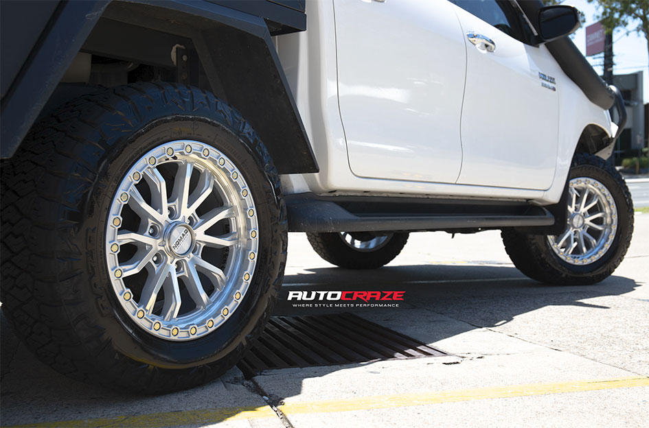 TOYOTA HILUX NOMAD N133 SILVER MACHINED FACE