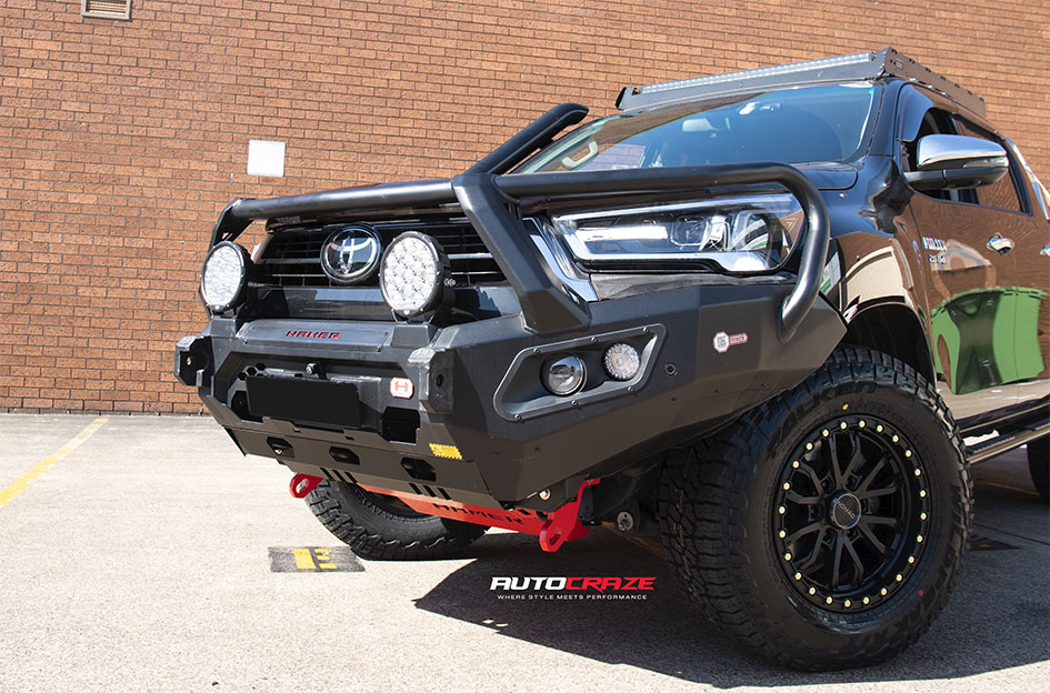 TOYOTA HILUX NOMAD N133 SATIN BLACK