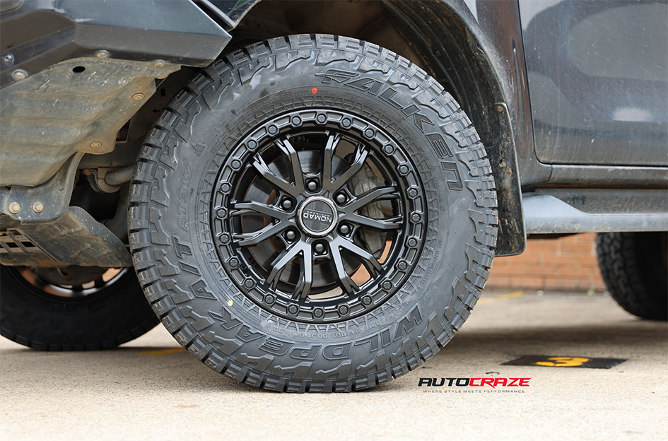 TOYOTA HILUX NOMAD N133 SATIN BLACK