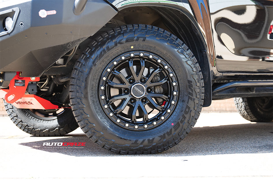 TOYOTA HILUX NOMAD N133 SATIN BLACK