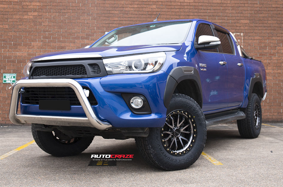 TOYOTA HILUX NOMAD N133 GLOSS BLACK DARK TINT 