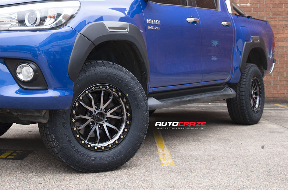TOYOTA HILUX NOMAD N133 GLOSS BLACK DARK TINT 