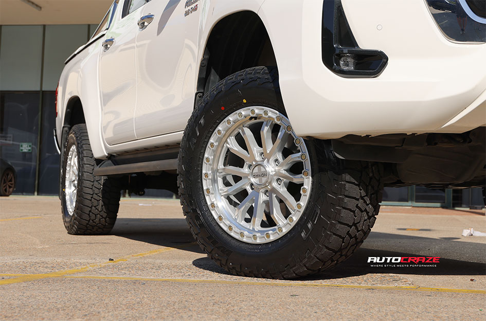 TOYOTA HILUX NOMAD N133 SILVER MACHINED FACE