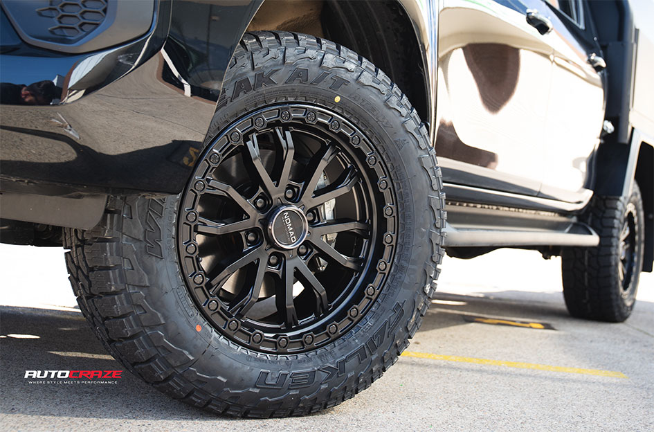 TOYOTA HILUX NOMAD N133 SATIN BLACK 