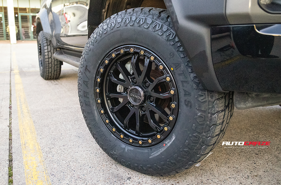 TOYOTA HILUX NOMAD N133 SATIN BLACK 