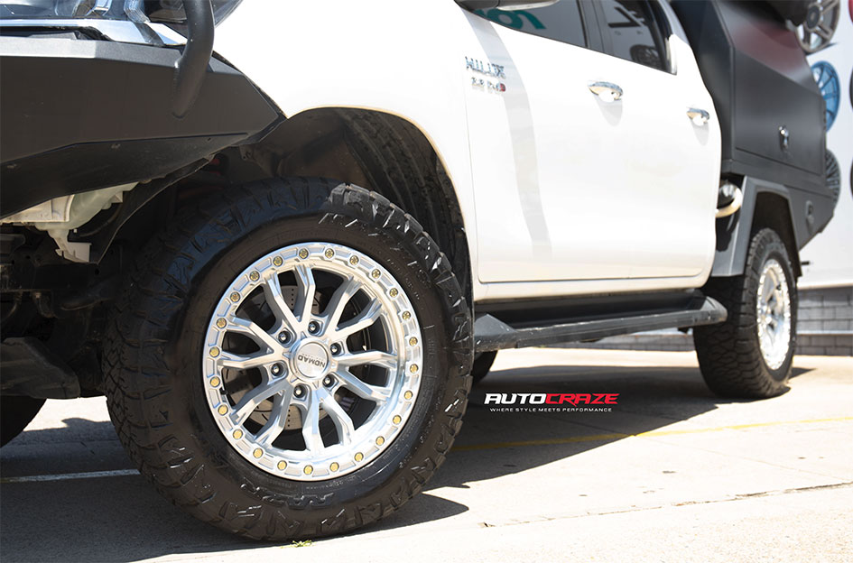 TOYOTA HILUX NOMAD N133 SILVER MACHINED FACE