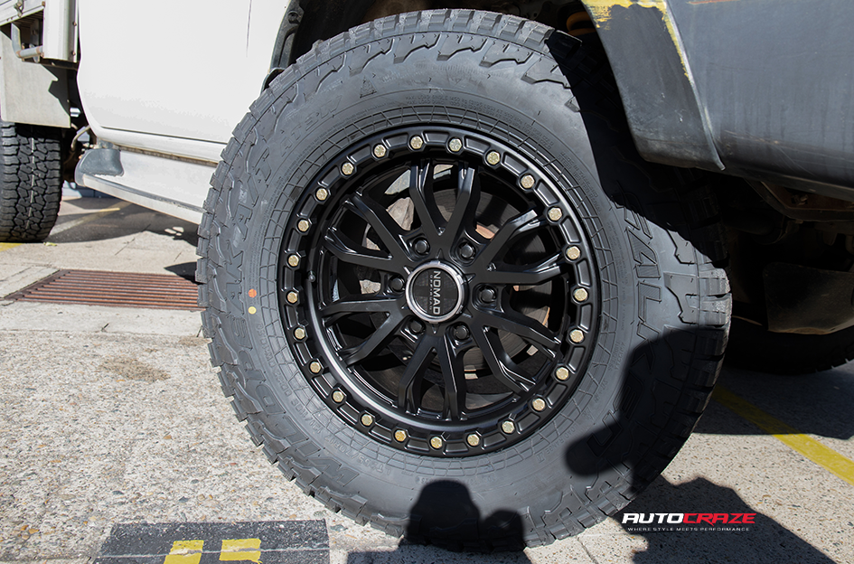 TOYOTA HILUX NOMAD N133 SATIN BLACK 
