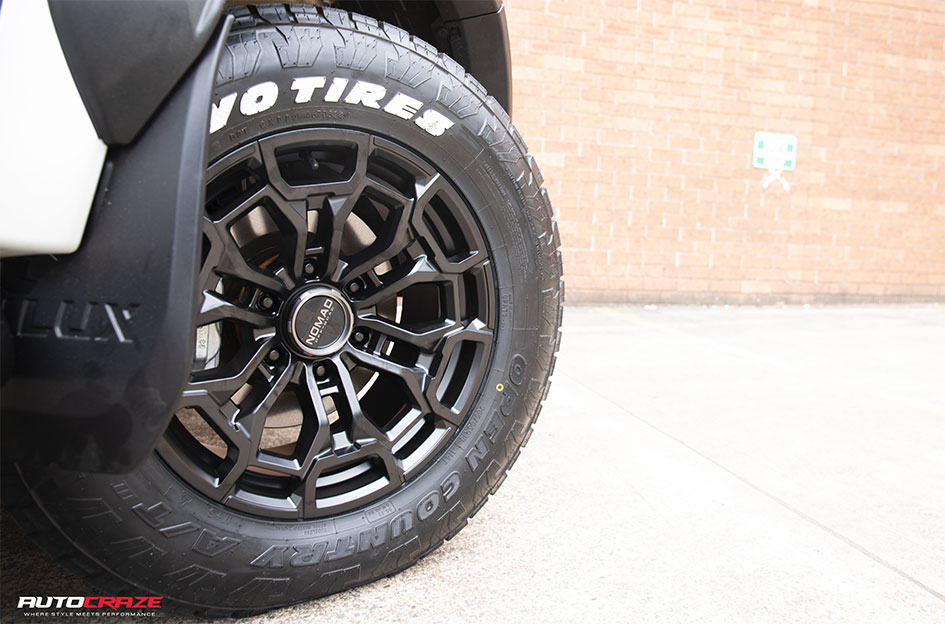 TOYOTA HILUX NOMAD N162 SATIN BLACK
