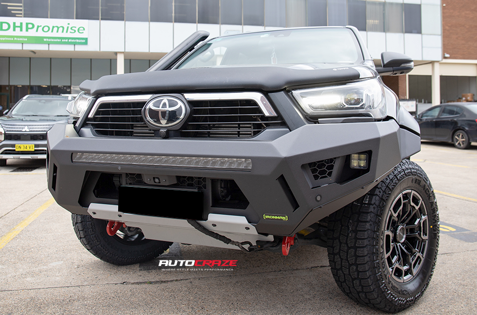 TOYOTA HILUX NOMAD N162 GLOSS BLACK DARK TINT