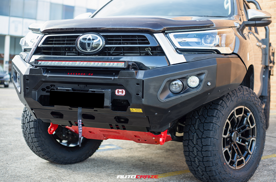 TOYOTA HILUX NOMAD N162 GLOSS BLACK DARK TINT
