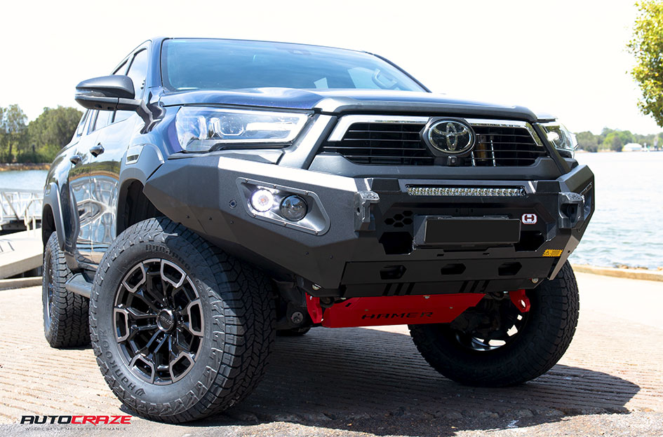 TOYOTA HILUX NOMAD N162 GLOSS BLACK DARK TINT