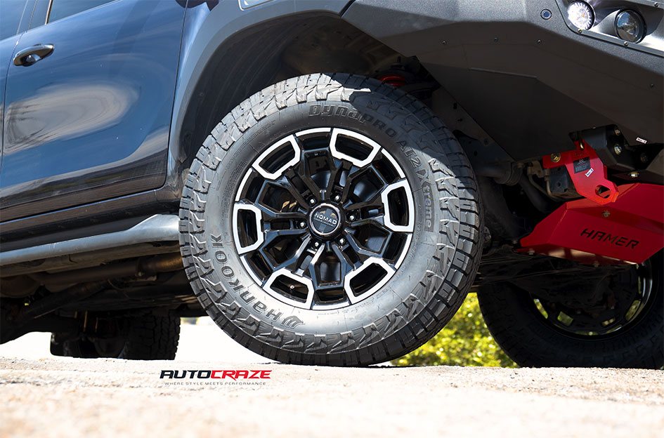 TOYOTA HILUX NOMAD N162 GLOSS BLACK DARK TINT
