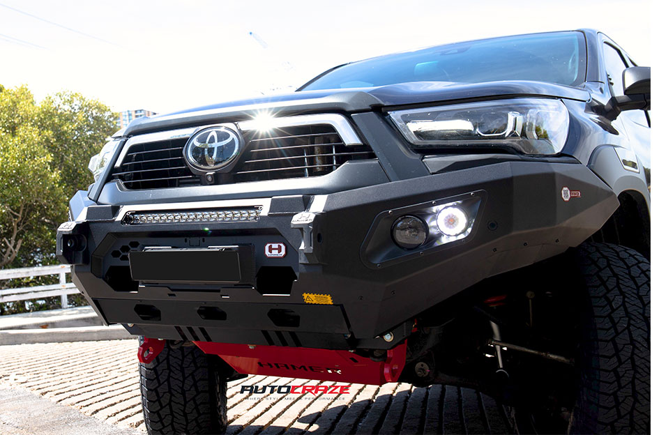 TOYOTA HILUX NOMAD N162 GLOSS BLACK DARK TINT