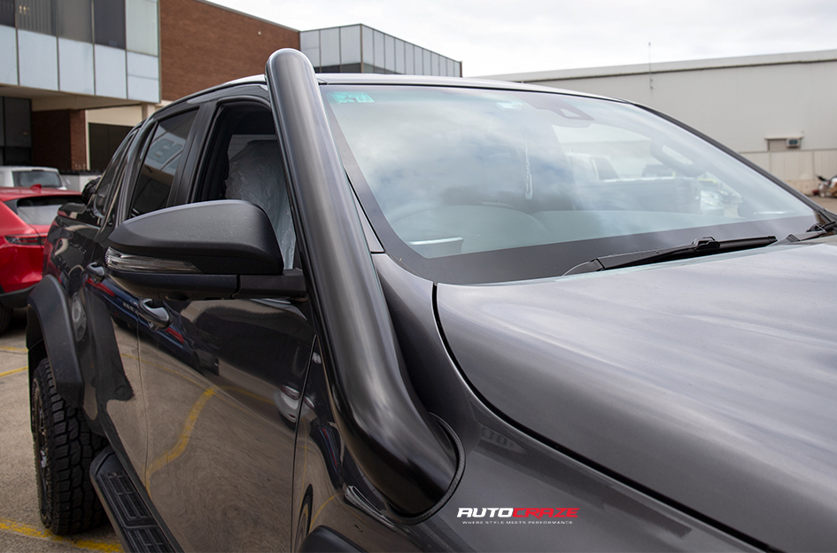 TOYOTA HILUX NOMAD N162 GLOSS BLACK DARK TINT