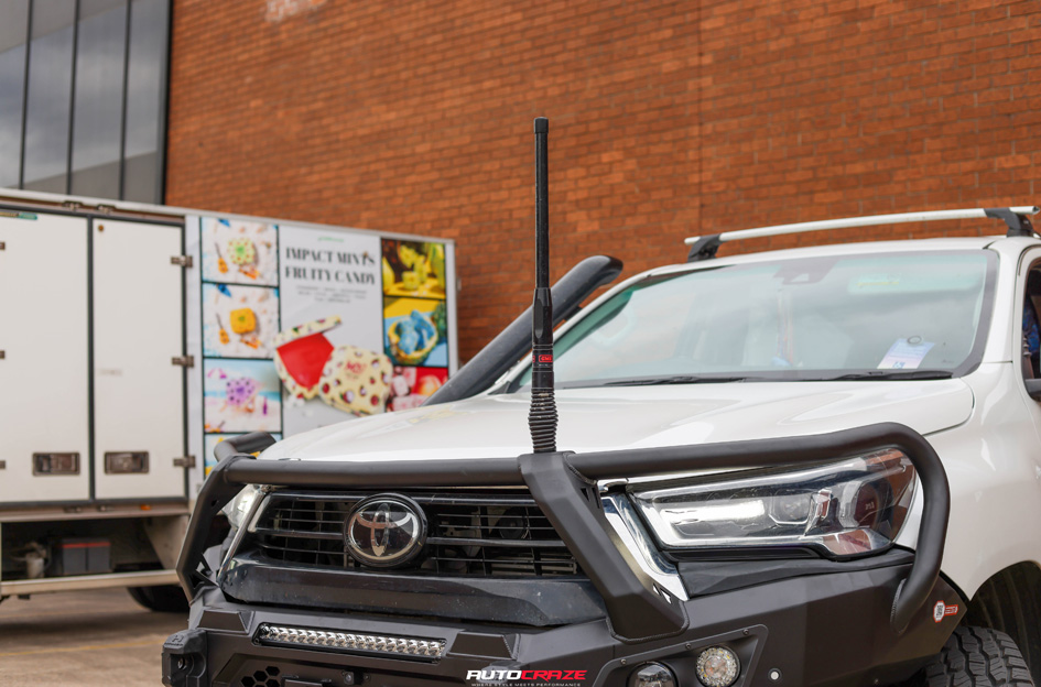 TOYOTA HILUX NOMAD N162 GLOSS BLACK DARK TINT