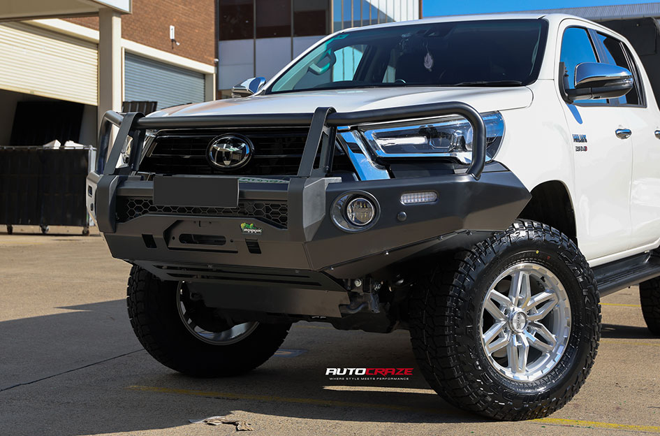 TOYOTA HILUX NOMAD N232 SILVER MACHINED FACE