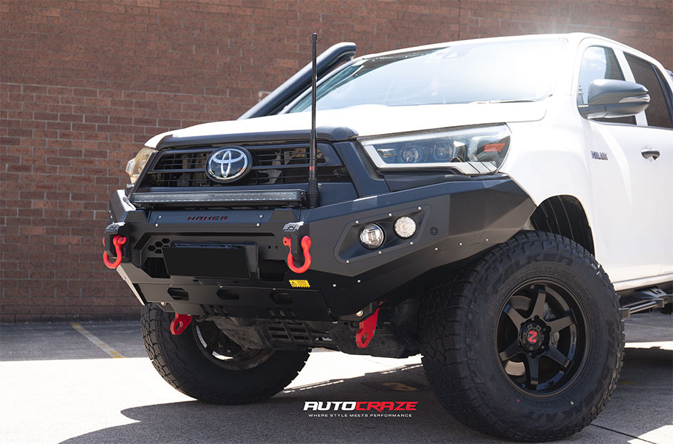 TOYOTA HILUX NOMAD PROSECUTOR MATTE BLACK