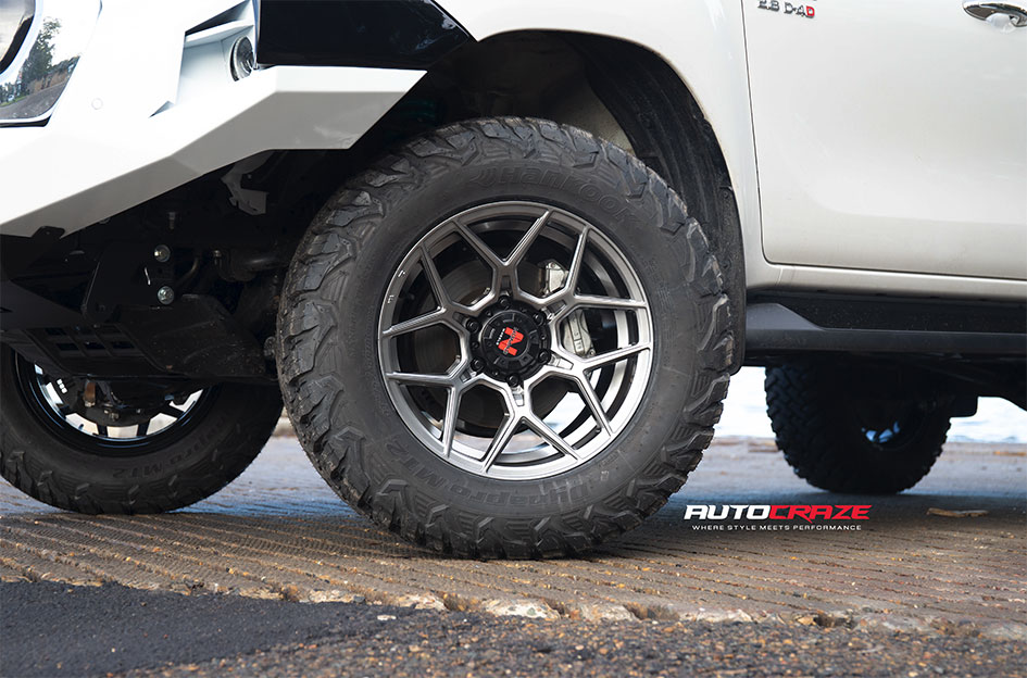 TOYOTA HILUX NOMAD SABBATH HYPER BLACK