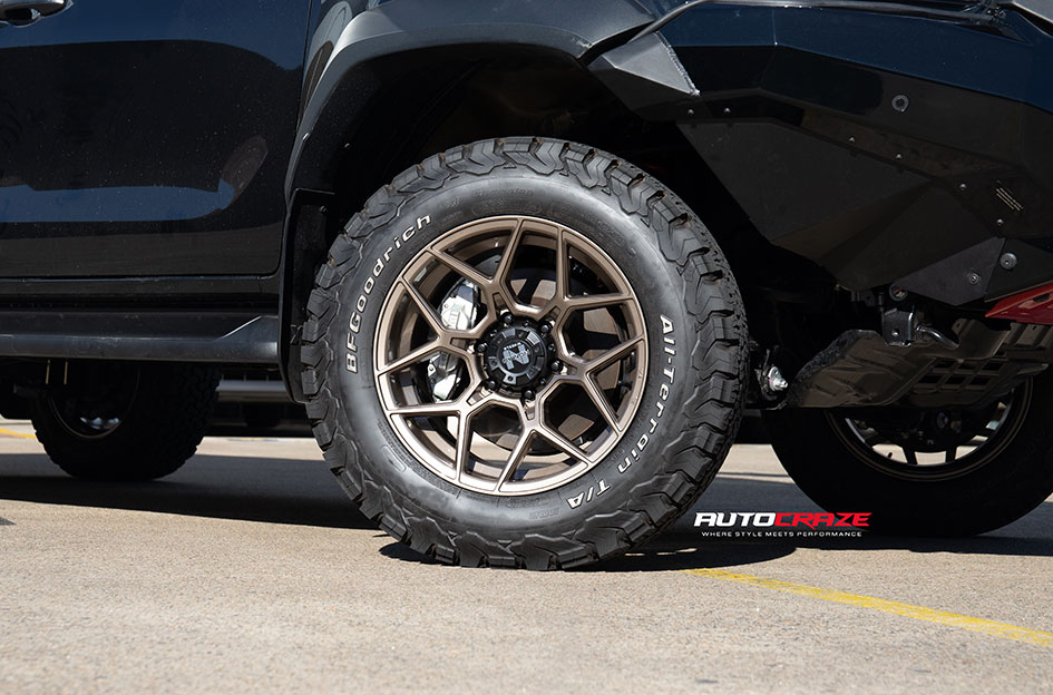 TOYOTA HILUX NOMAD SABBATH BRONZE