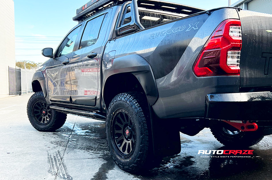 TOYOTA HILUX RUGGED X NOMAD VICTIM MATTE BLACK