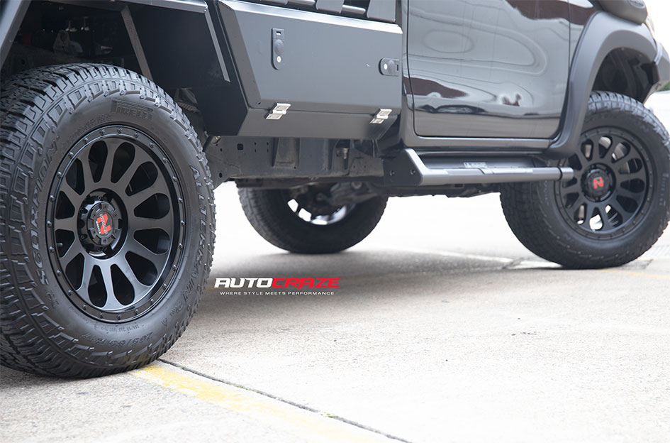 TOYOTA HILUX NOMAD VICTIM MATTE BLACK